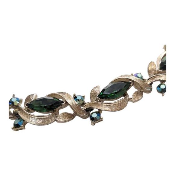 Lisner Vintage Choker Gold Tone Green Blue Aurora Borealis Rhinestones Necklace - Picture 2 of 5